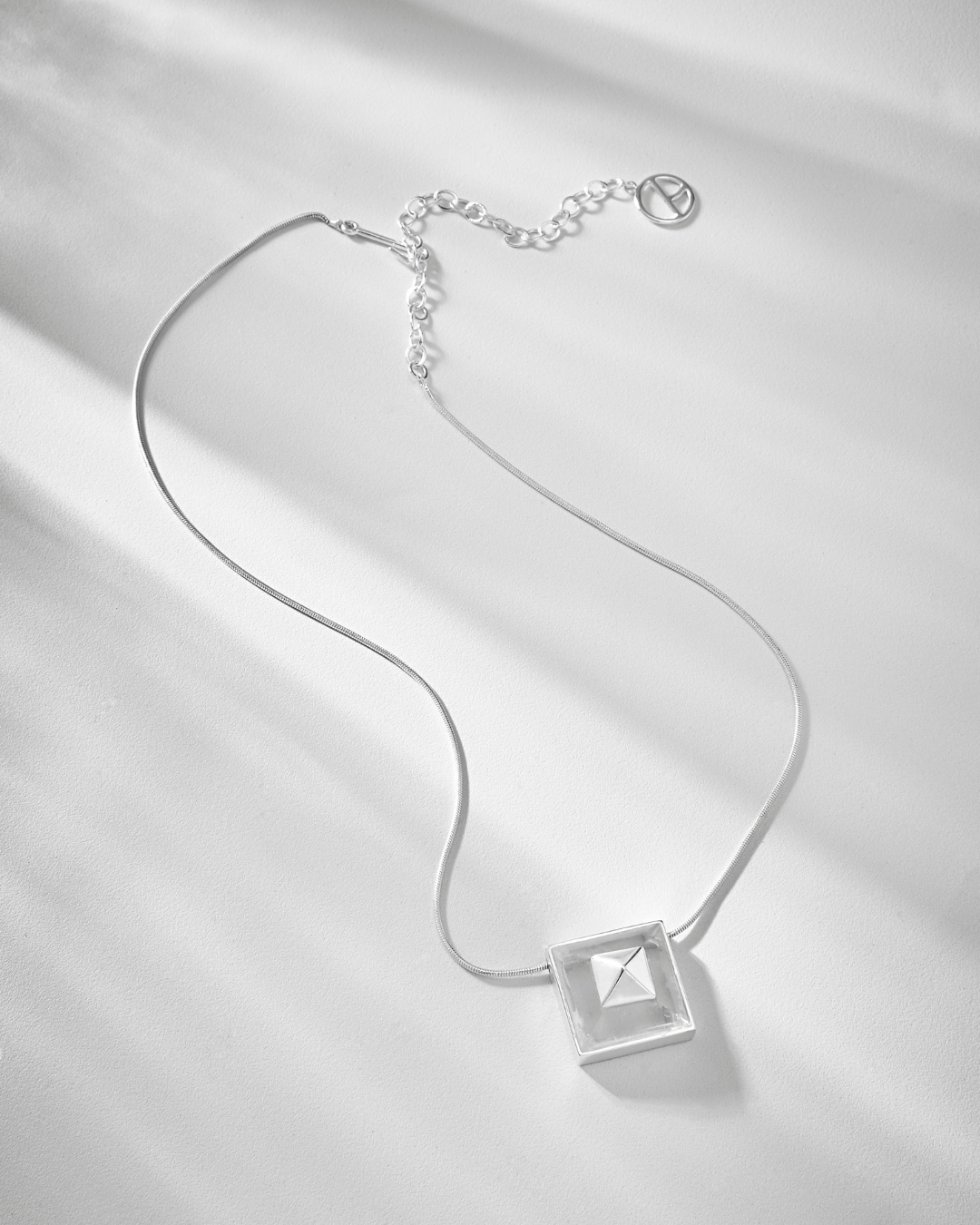 Vértice Necklace