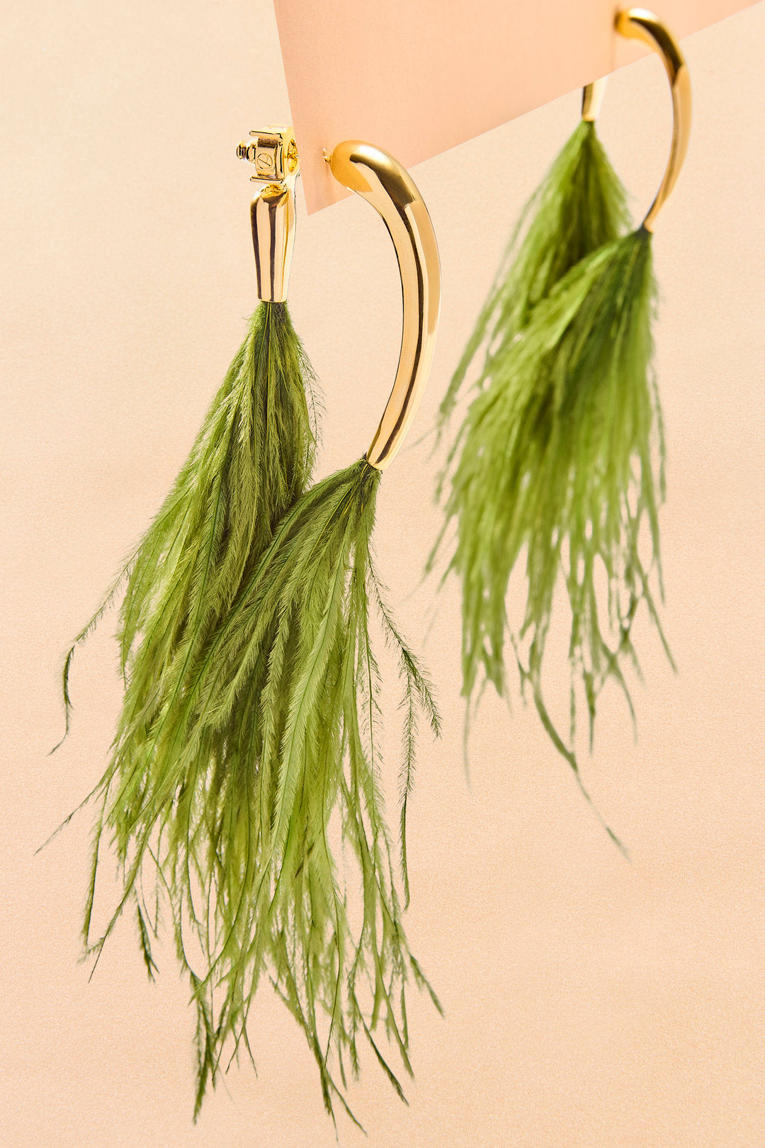 Levium Earring Feather