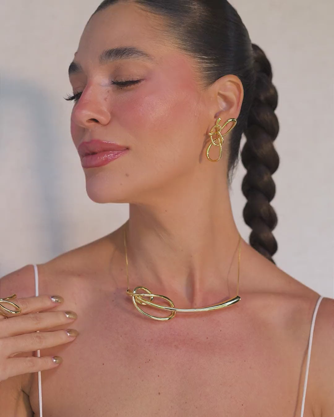 Gold Amparo Necklace – adjustable Venetian chain with an organic, asymmetrical central element