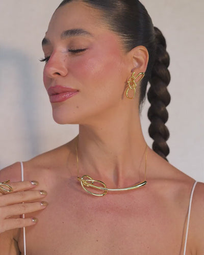 Gold Amparo Necklace – adjustable Venetian chain with an organic, asymmetrical central element